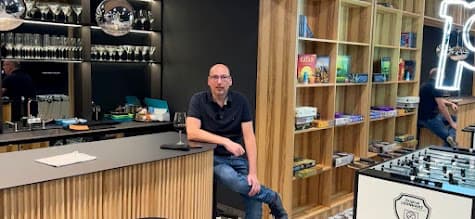 Csősz András, a CRM és Sales Tudástár szerzője