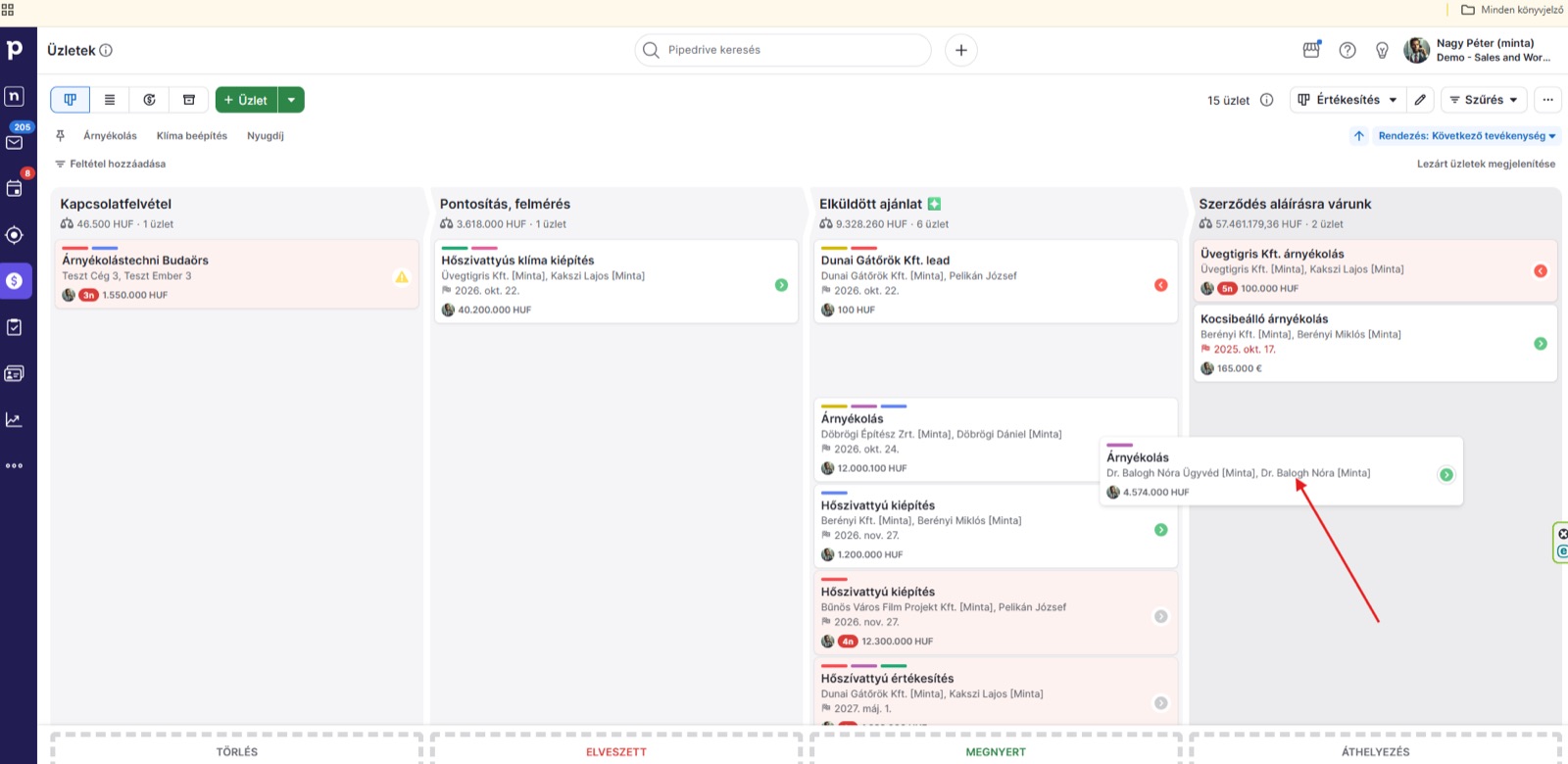 Pipedrive Pipeline nézet az útmutatóból: üzletek mozgatása a szakaszok között